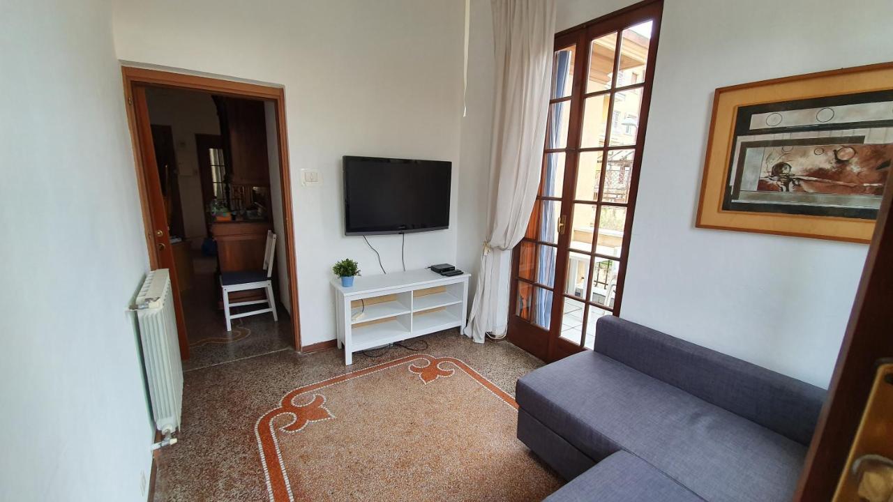 Appartamento Casa indipendente a 200 metri dal mare Varazze Esterno foto